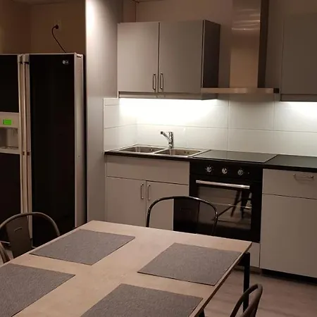 Kuukkeli Airport Apartamento *